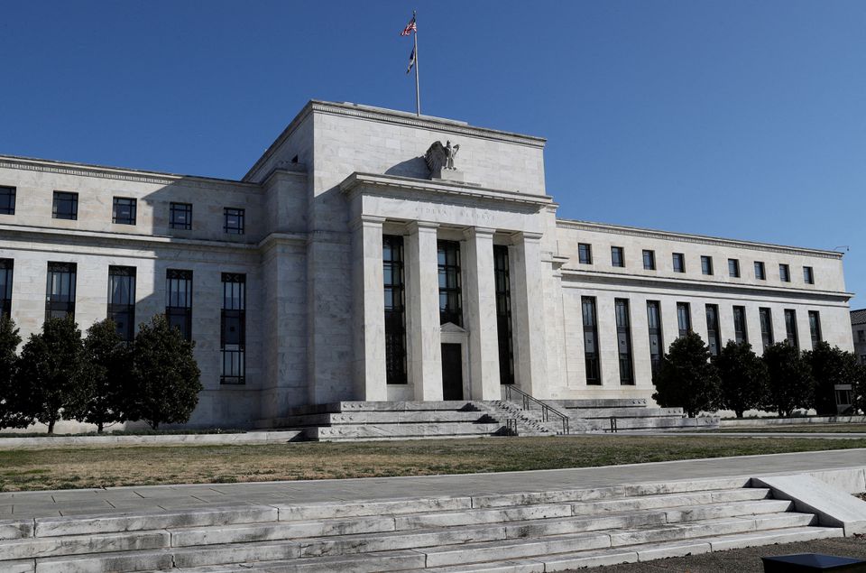 ФРС настроена на значительное повышение ставки, так как вода становится неспокойной для мировых центральных банков